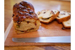 Babka - White Chocolate, Pistachio & Cranberry 